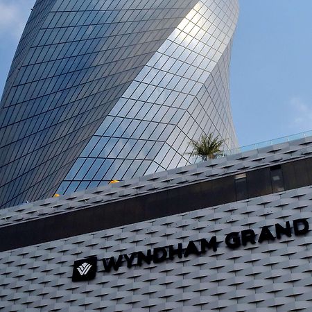 Wyndham Grand Manama Hotel Екстериор снимка